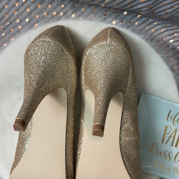 Gorgeous Gold Glitter ‘Grace’ Heels 👠 | Fergalicious by Fergie - Picture 8 of 10